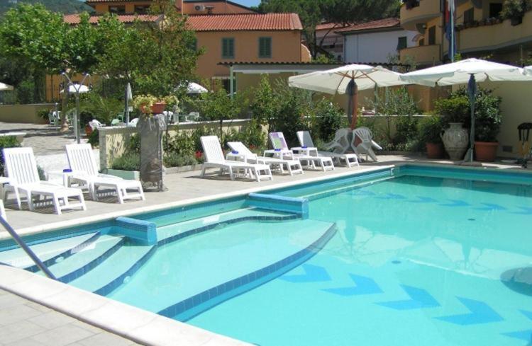 Hotel Flowers Montecatini-Terme Esterno foto