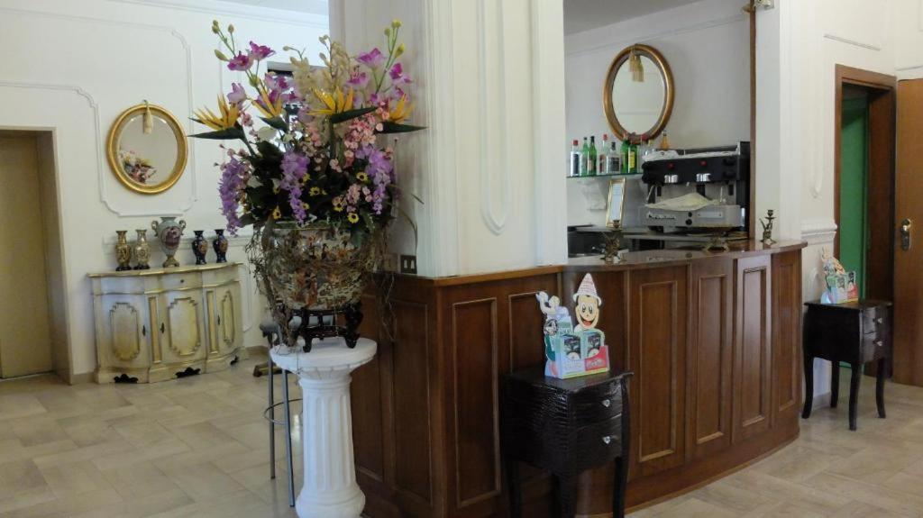 Hotel Flowers Montecatini-Terme Esterno foto