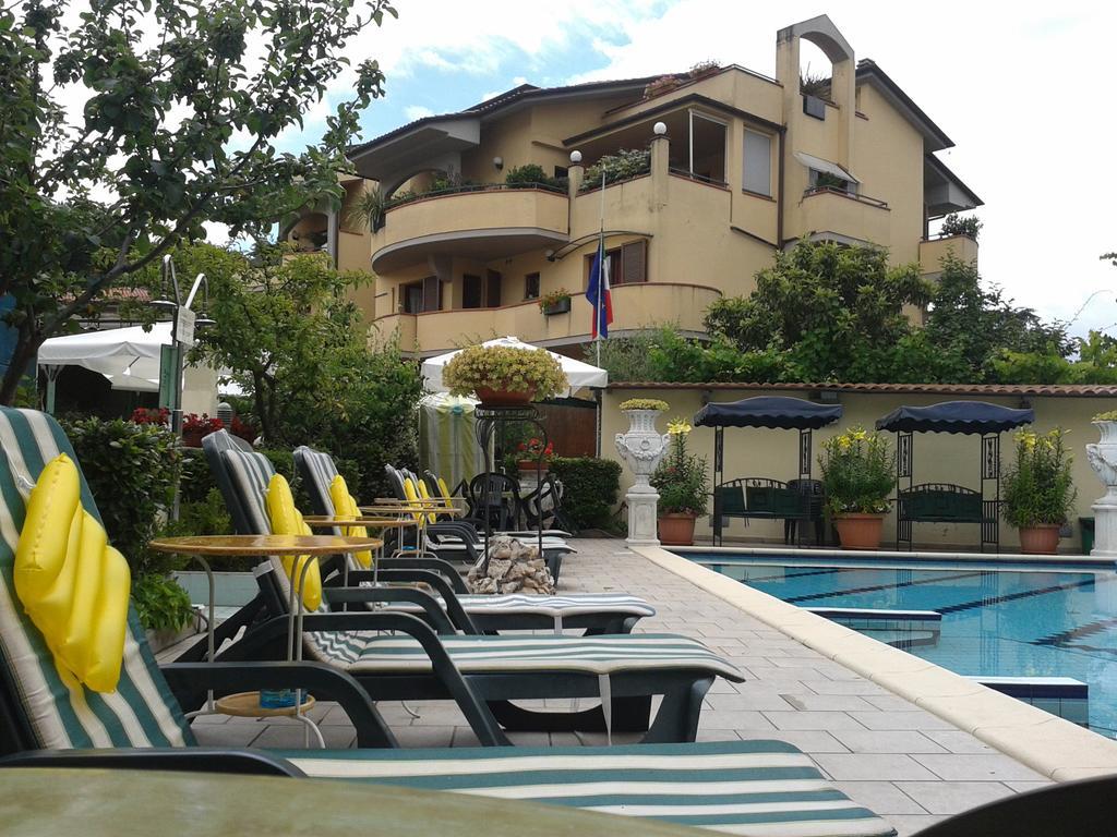 Hotel Flowers Montecatini-Terme Esterno foto